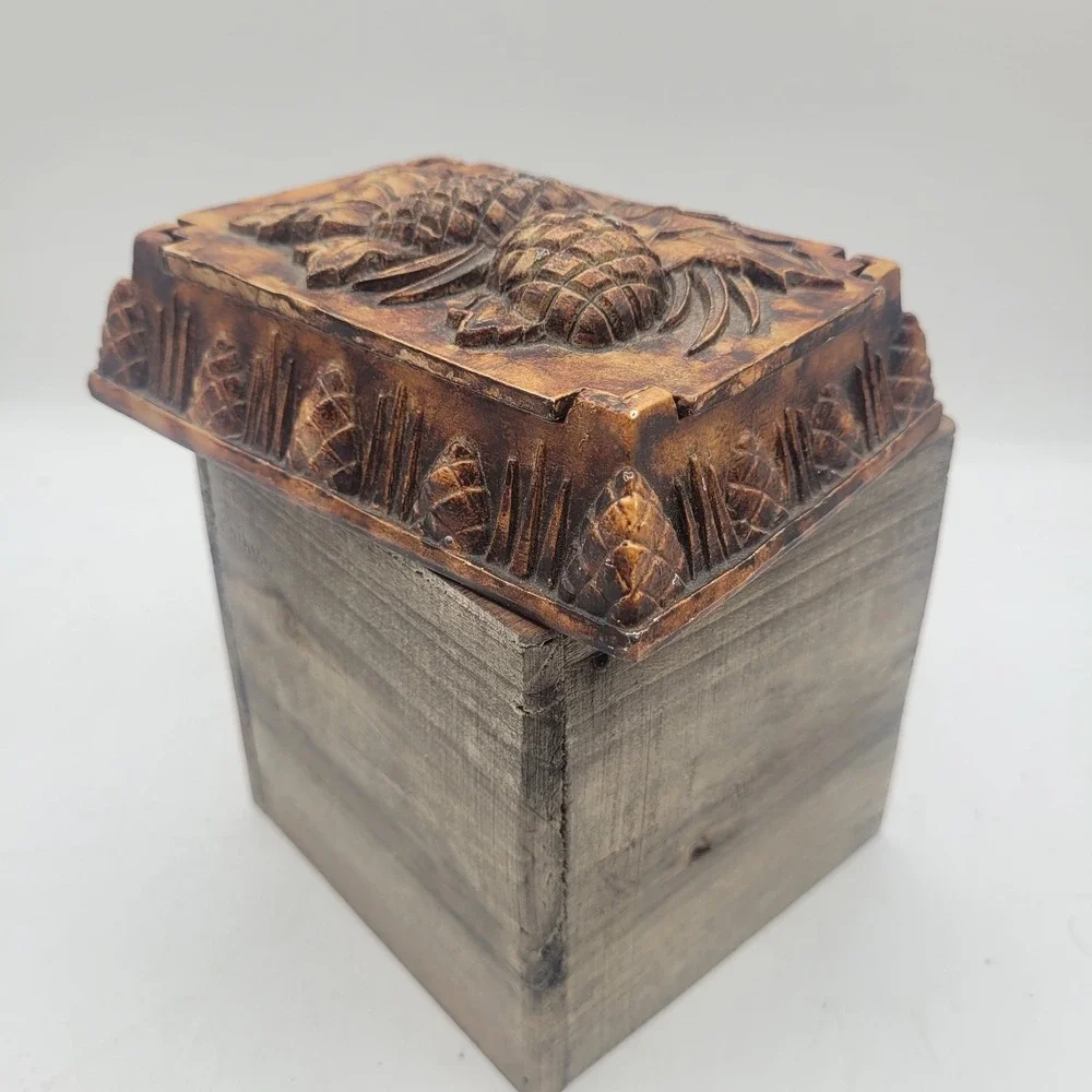VTG Cast Resin‎ Brown Rustic Pinecone Leaves Stash Trinket Playing Card Box